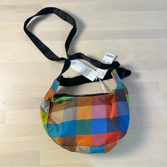 New BAGGU Small Nylon Crescent Bag in Madras - Picture 2 of 8